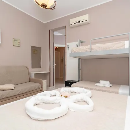 Casa Laura 3*