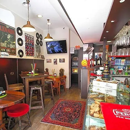 Casa Laura 3*